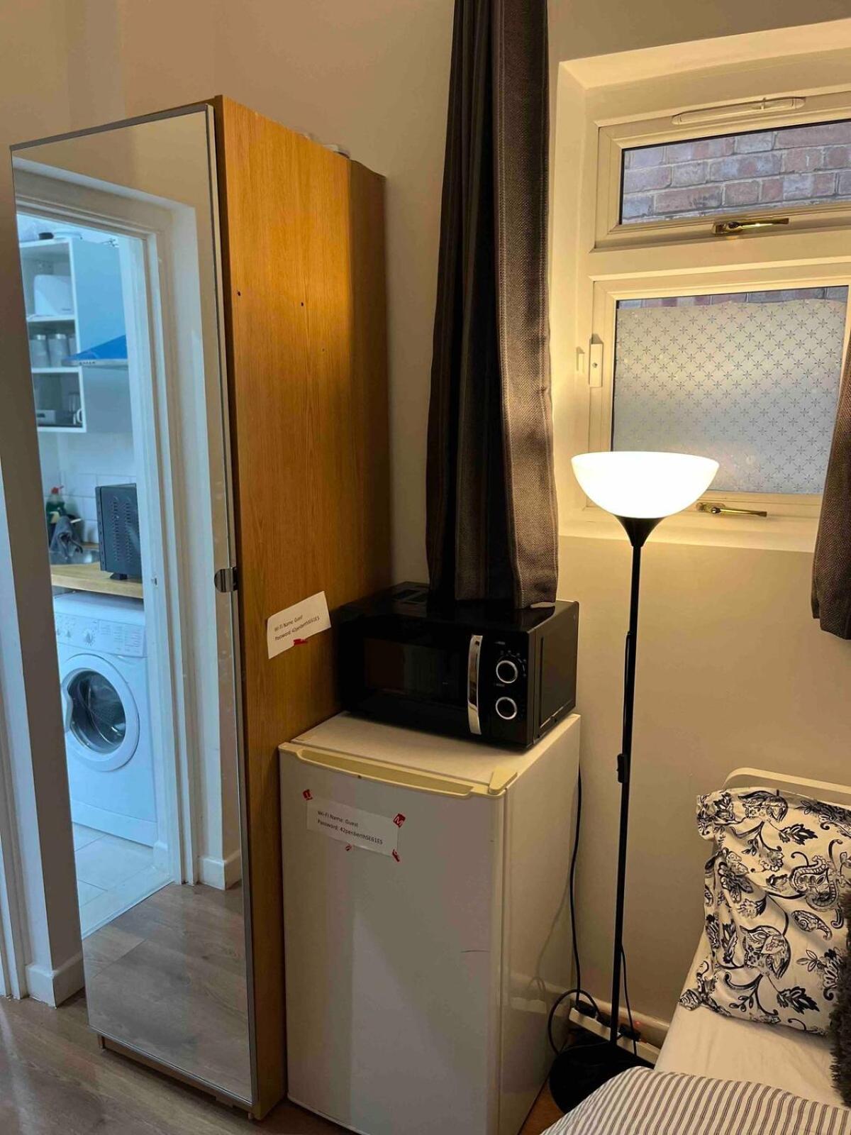Flat With Private Entrance * Londres
