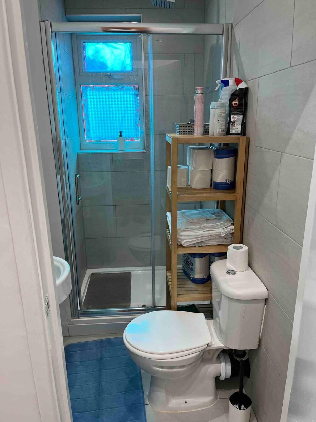 Pensión Flat With Private Entrance Londres